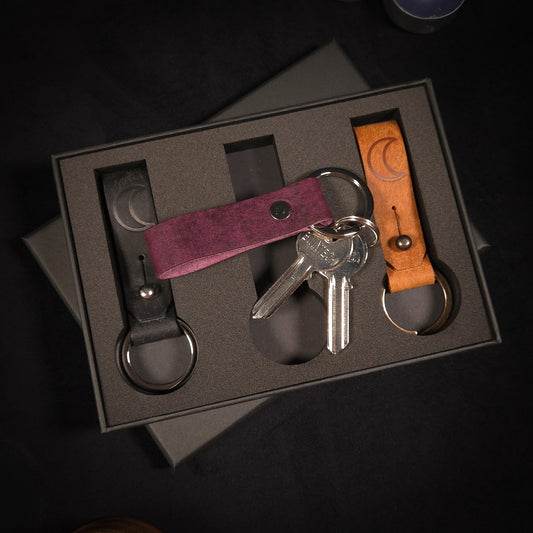 Handmade Leather Keychain Gift Set (Moon)